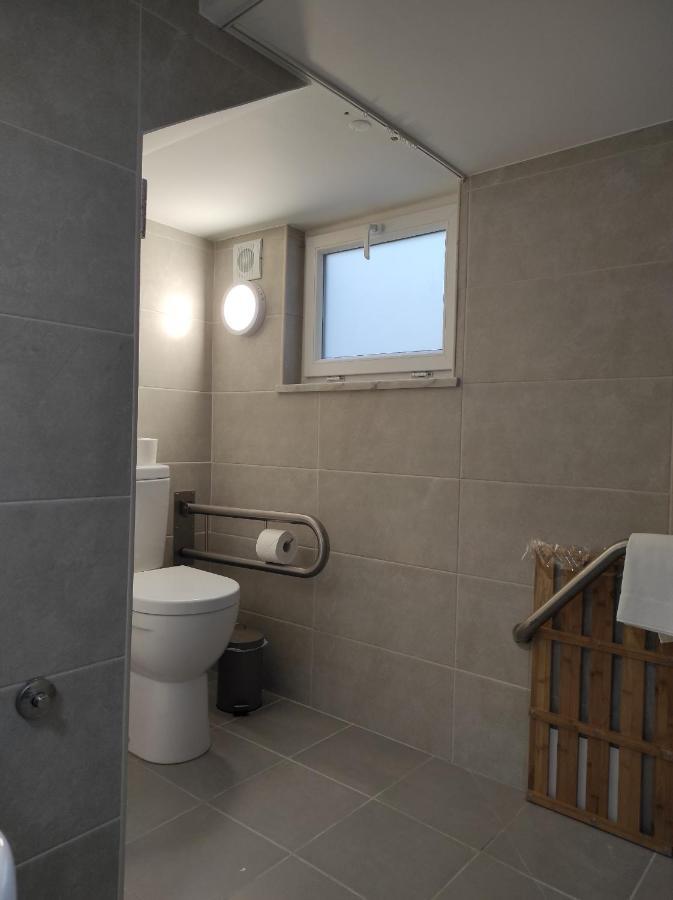 Hall 92 Quartos Com Wc Em Moradia Com Piscina A-Das-Lebres โลวเรส ภายนอก รูปภาพ
