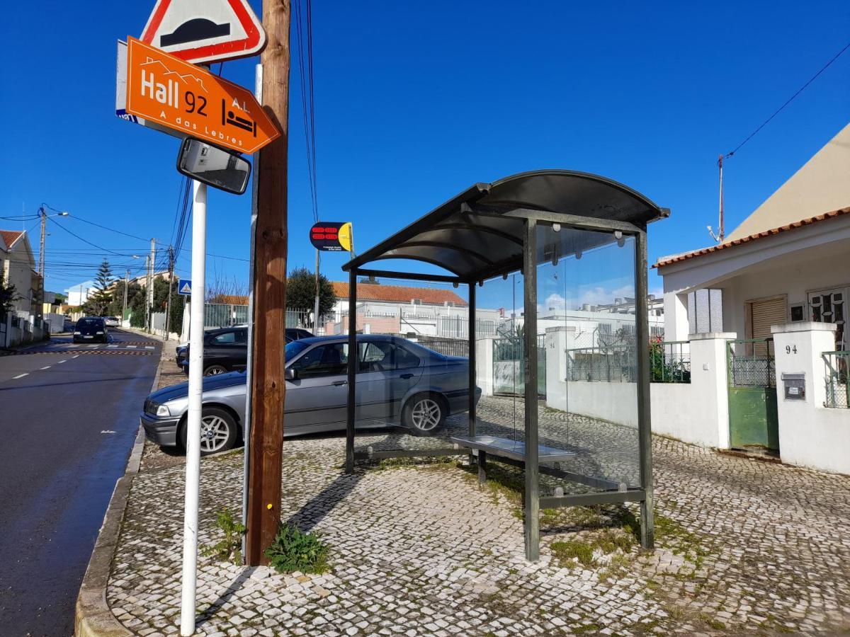 Hall 92 Quartos Com Wc Em Moradia Com Piscina A-Das-Lebres Loures Apartment ภายนอก รูปภาพ