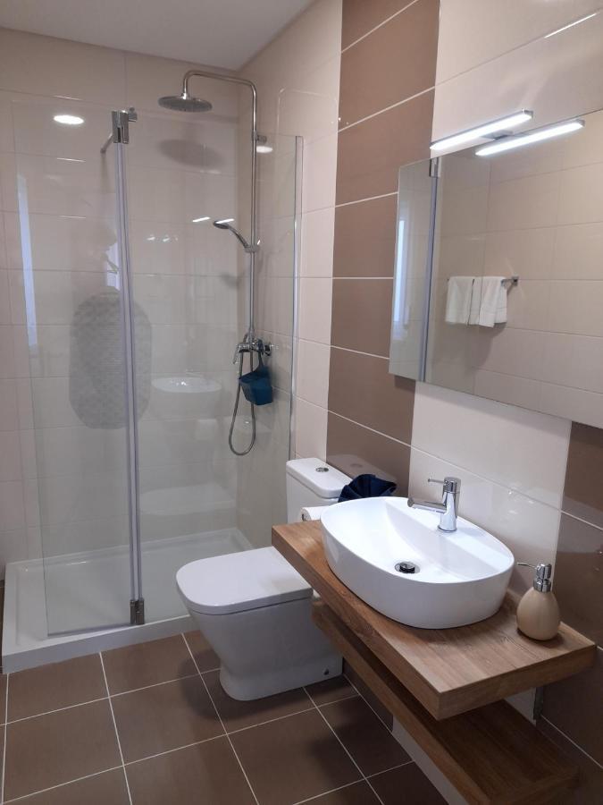 Hall 92 Quartos Com Wc Em Moradia Com Piscina A-Das-Lebres Loures Apartment ภายนอก รูปภาพ